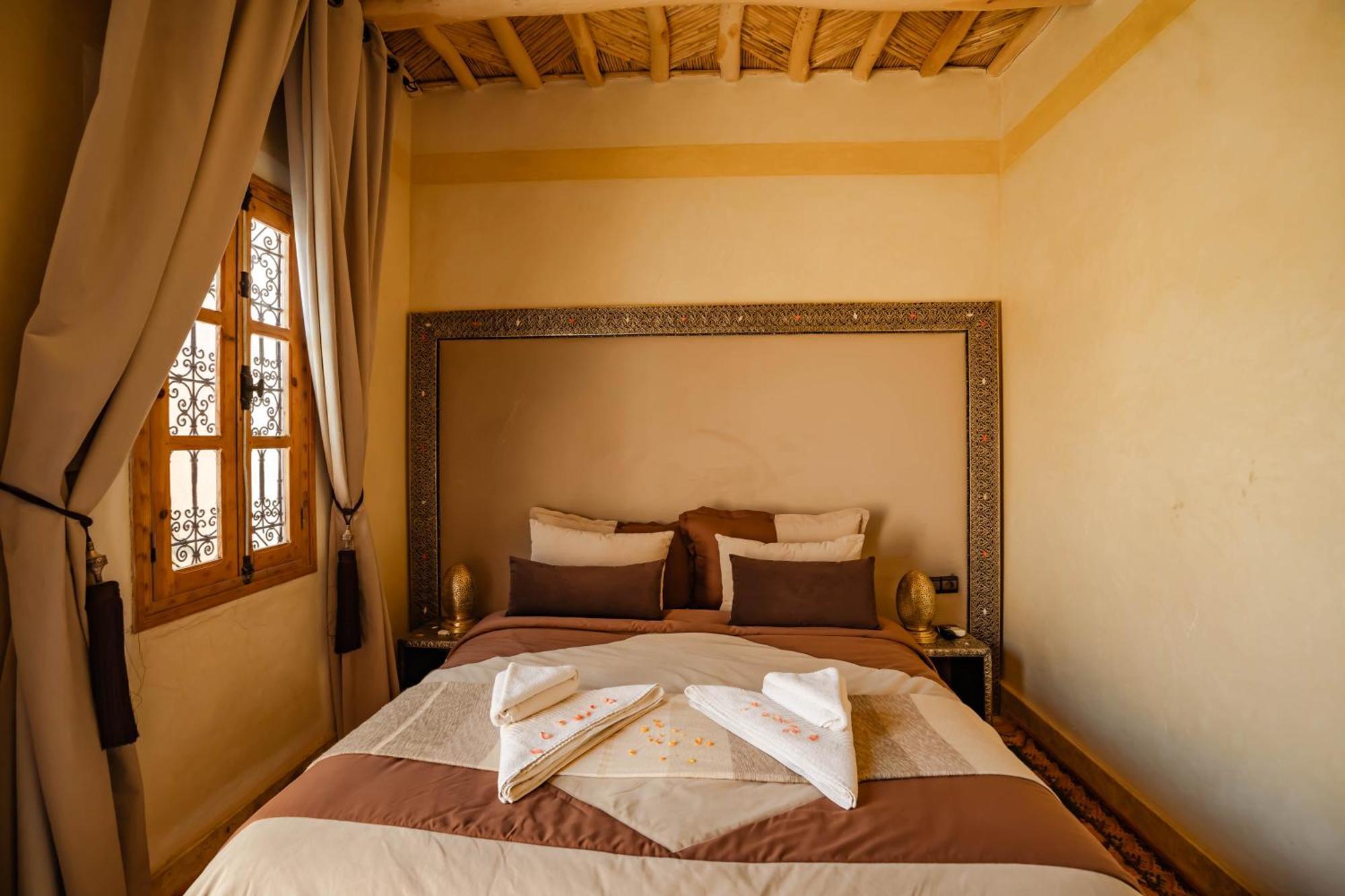 Kasbah Tizzarouine Bed & Breakfast Boumalne Dades Luaran gambar